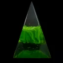 Zelené srdce pyramidy - broušená skleněná plastika