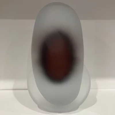 Skleněná lepená plastika -Mlčenlivé jádro